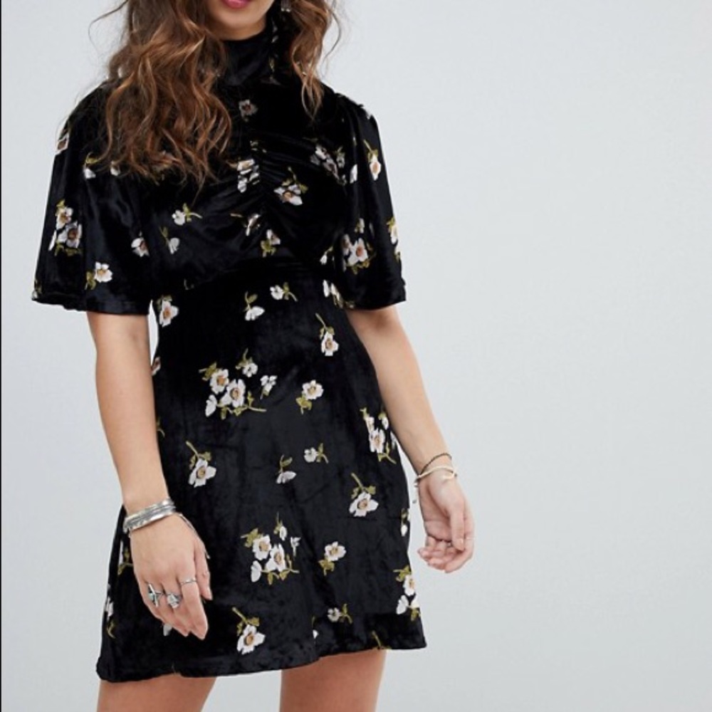 ✨Free People Velvet Mini Skater Dress✨